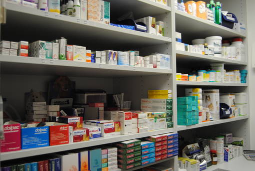 Apotheke in der Kleintierpraxis bei Hannover